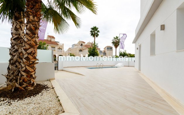 Nieuwbouw - Vrijstaande villa - Torrevieja