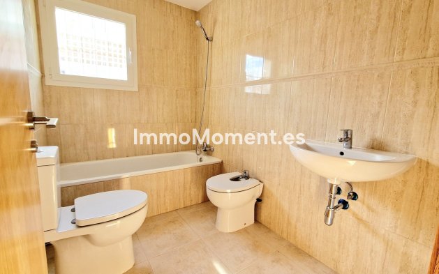 Obra nueva - Villa independiente - Purias