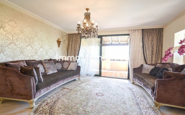 Revente - Appartement - Estepona  - Atalaya