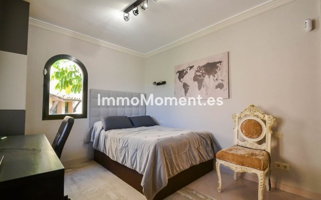 Revente - Appartement - Estepona  - Atalaya