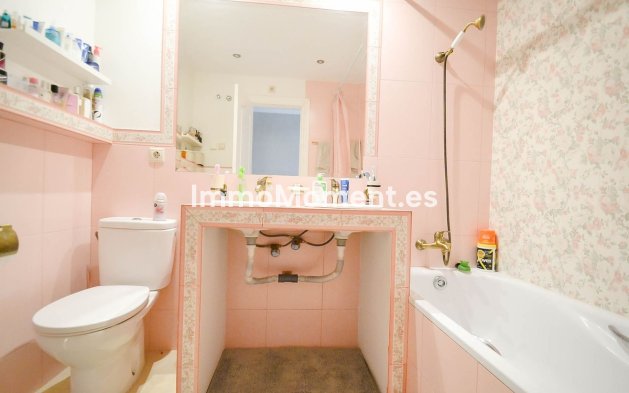 Revente - Appartement - Estepona  - Atalaya