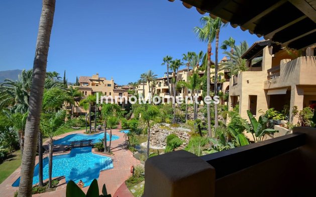Revente - Appartement - Estepona  - Atalaya