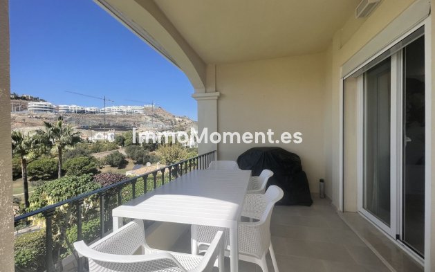 Resale - Apartment - Benahavís - La Quinta