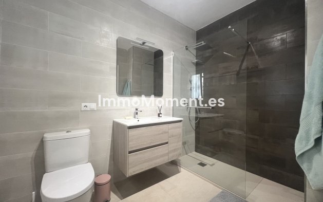 Resale - Apartment - Benahavís - La Quinta