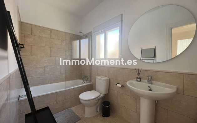 Resale - Apartment - Benahavís - La Quinta