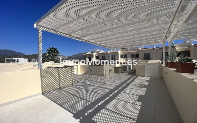 Resale - Apartment - Benahavís - La Quinta
