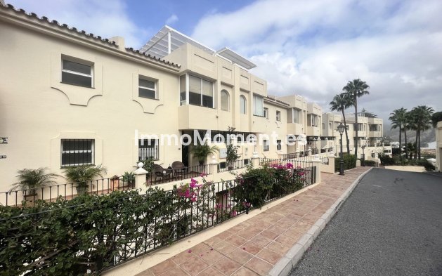 Resale - Apartment - Benahavís - La Quinta