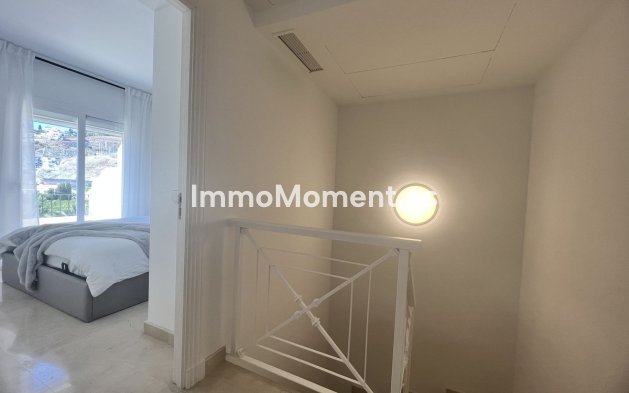 Resale - Apartment - Benahavís - La Quinta