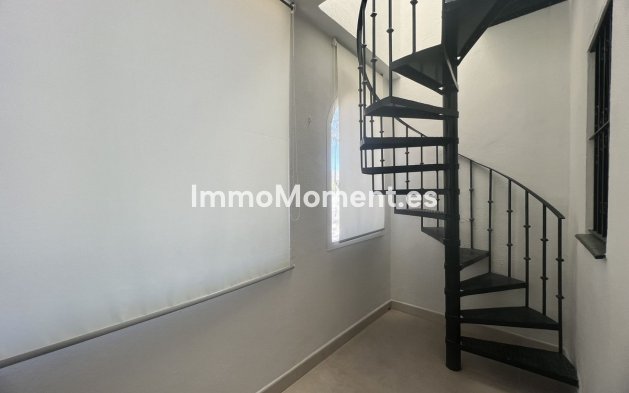 Resale - Apartment - Benahavís - La Quinta