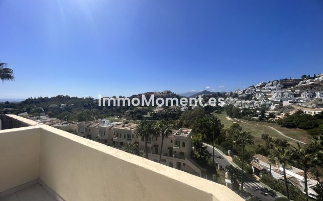 Resale - Apartment - Benahavís - La Quinta