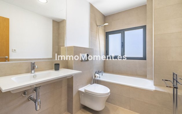 Bestaande woning - Vrijstaande villa - Manilva