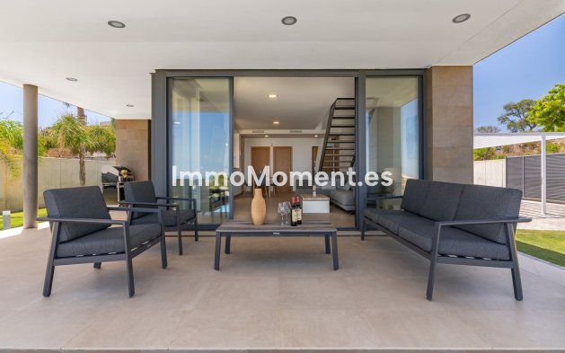 Bestaande woning - Vrijstaande villa - Manilva