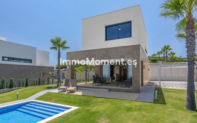 Bestaande woning - Vrijstaande villa - Manilva