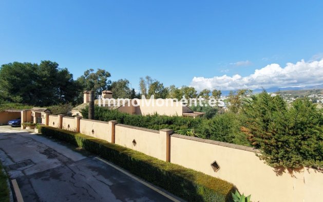 Resale - Villa - Estepona - Atalaya