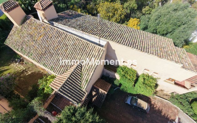 Resale - Villa - Estepona - Atalaya