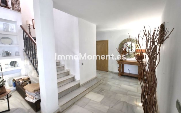 Resale - Villa - Estepona - Atalaya