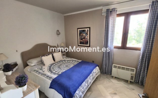 Resale - Villa - Estepona - Atalaya