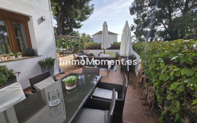 Resale - Villa - Estepona - Atalaya