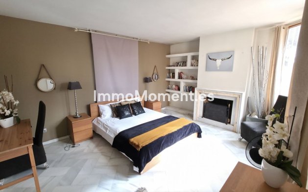 Resale - Villa - Estepona - Atalaya