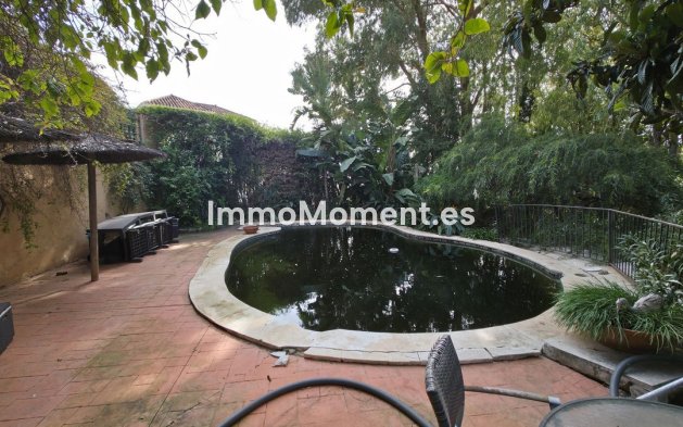 Resale - Villa - Estepona - Atalaya