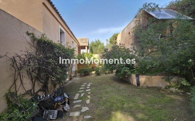 Resale - Villa - Estepona - Atalaya