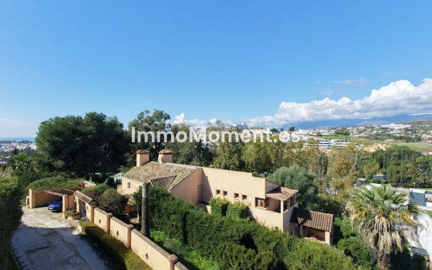 Resale - Villa - Estepona - Atalaya