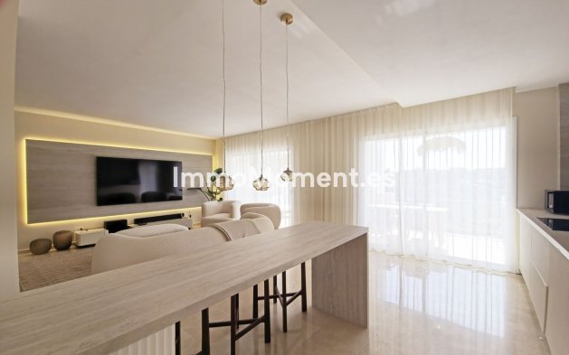 Resale - Apartment - Benahavís - Benahavís Centro