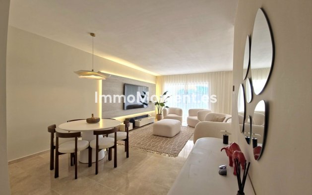 Resale - Apartment - Benahavís - Benahavís Centro