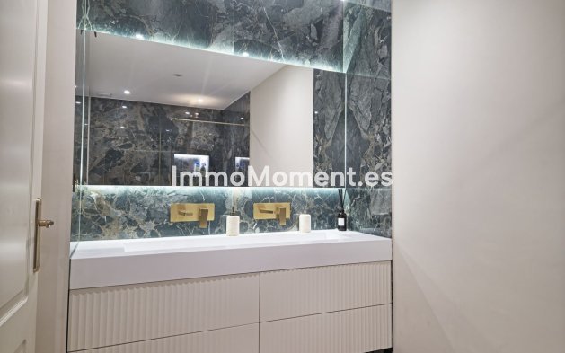 Resale - Apartment - Benahavís - Benahavís Centro