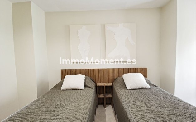 Resale - Apartment - Benahavís - Benahavís Centro