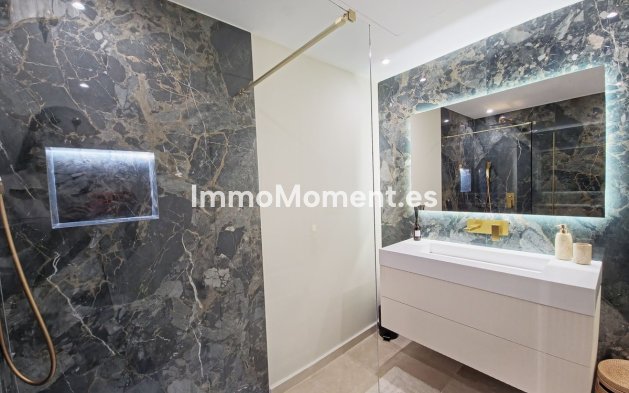 Resale - Apartment - Benahavís - Benahavís Centro