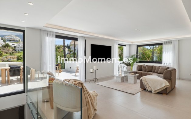 Resale - Villa - Marbella - Nueva Andalucía