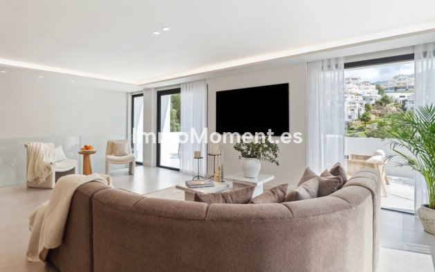 Resale - Villa - Marbella - Nueva Andalucía