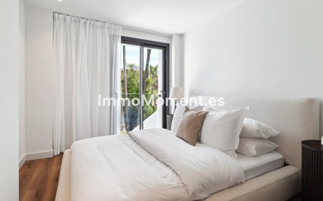 Resale - Villa - Marbella - Nueva Andalucía