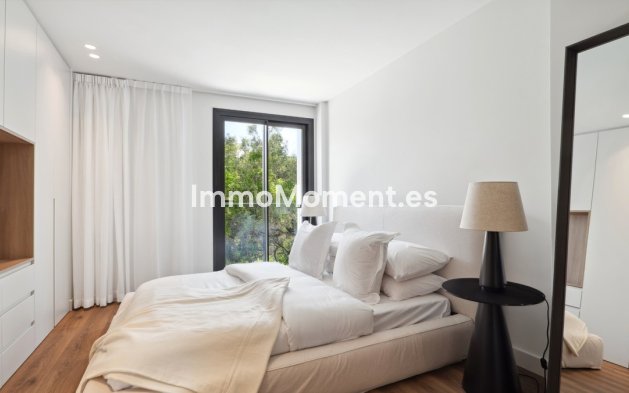 Resale - Villa - Marbella - Nueva Andalucía