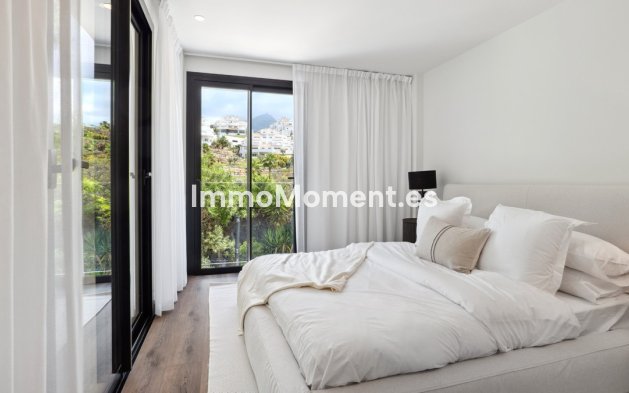 Resale - Villa - Marbella - Nueva Andalucía