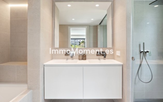 Resale - Villa - Marbella - Nueva Andalucía