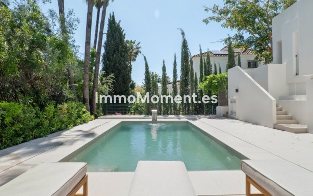 Resale - Villa - Marbella - Nueva Andalucía