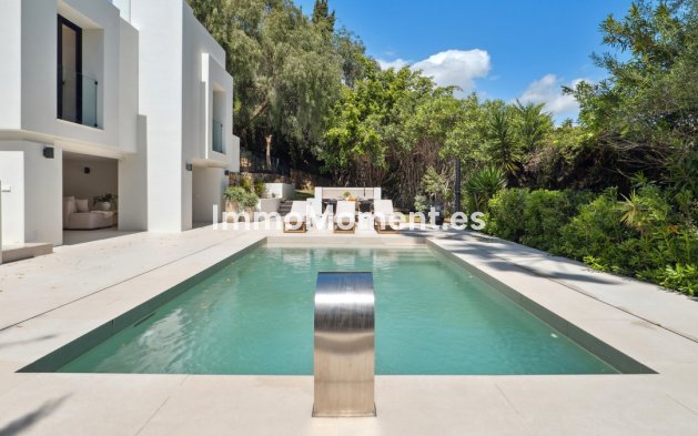 Resale - Villa - Marbella - Nueva Andalucía