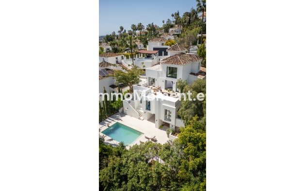 Resale - Villa - Marbella - Nueva Andalucía