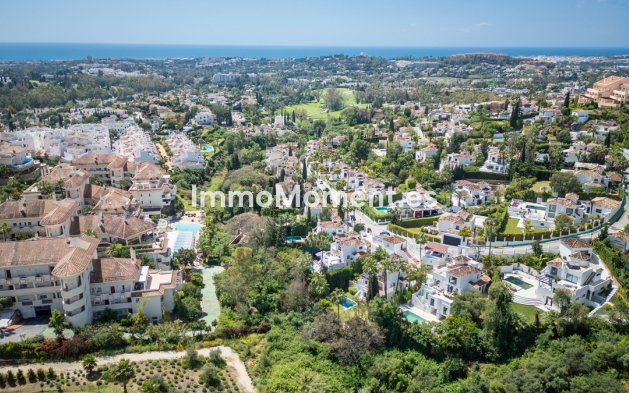 Resale - Villa - Marbella - Nueva Andalucía