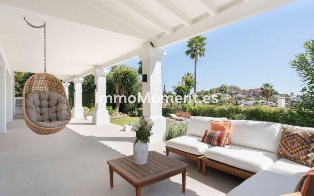 Wiederverkauf - Villa - Marbella - Nueva Andalucía