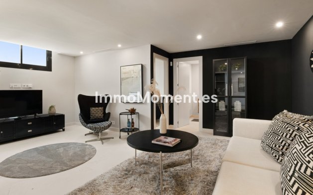 Wiederverkauf - Villa - Marbella - Cabopino