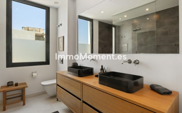 Wiederverkauf - Villa - Marbella - Cabopino