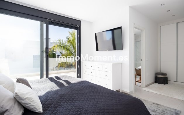 Revente - Maison mitoyenne - Estepona  - Estepona Centro