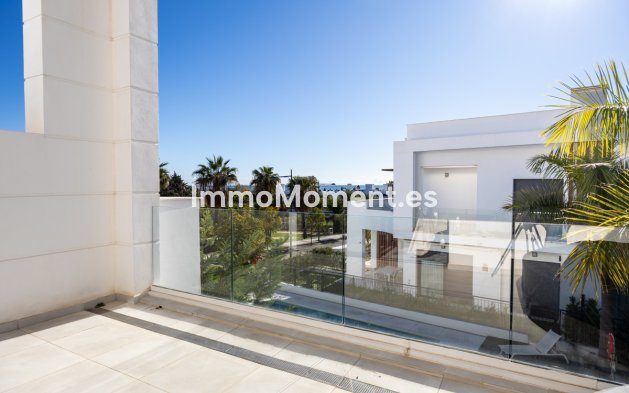 Revente - Maison mitoyenne - Estepona  - Estepona Centro
