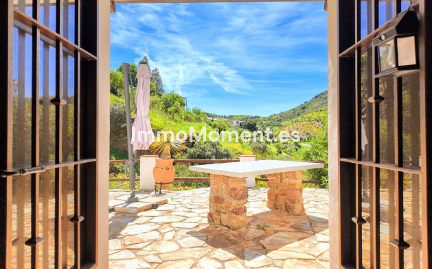 Reventa - Casa de campo - Interior  - Almogía