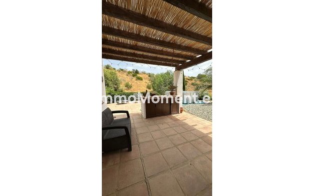 Resale - Villa - Inland  - Alora