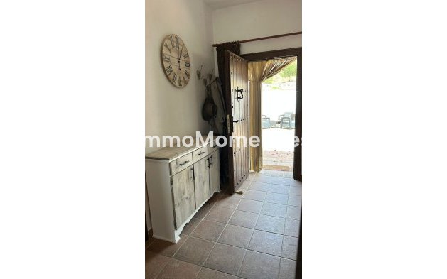 Resale - Villa - Inland  - Alora