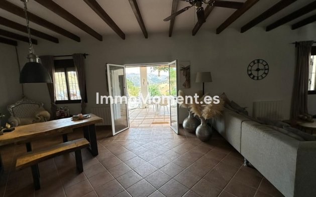 Resale - Villa - Inland  - Alora